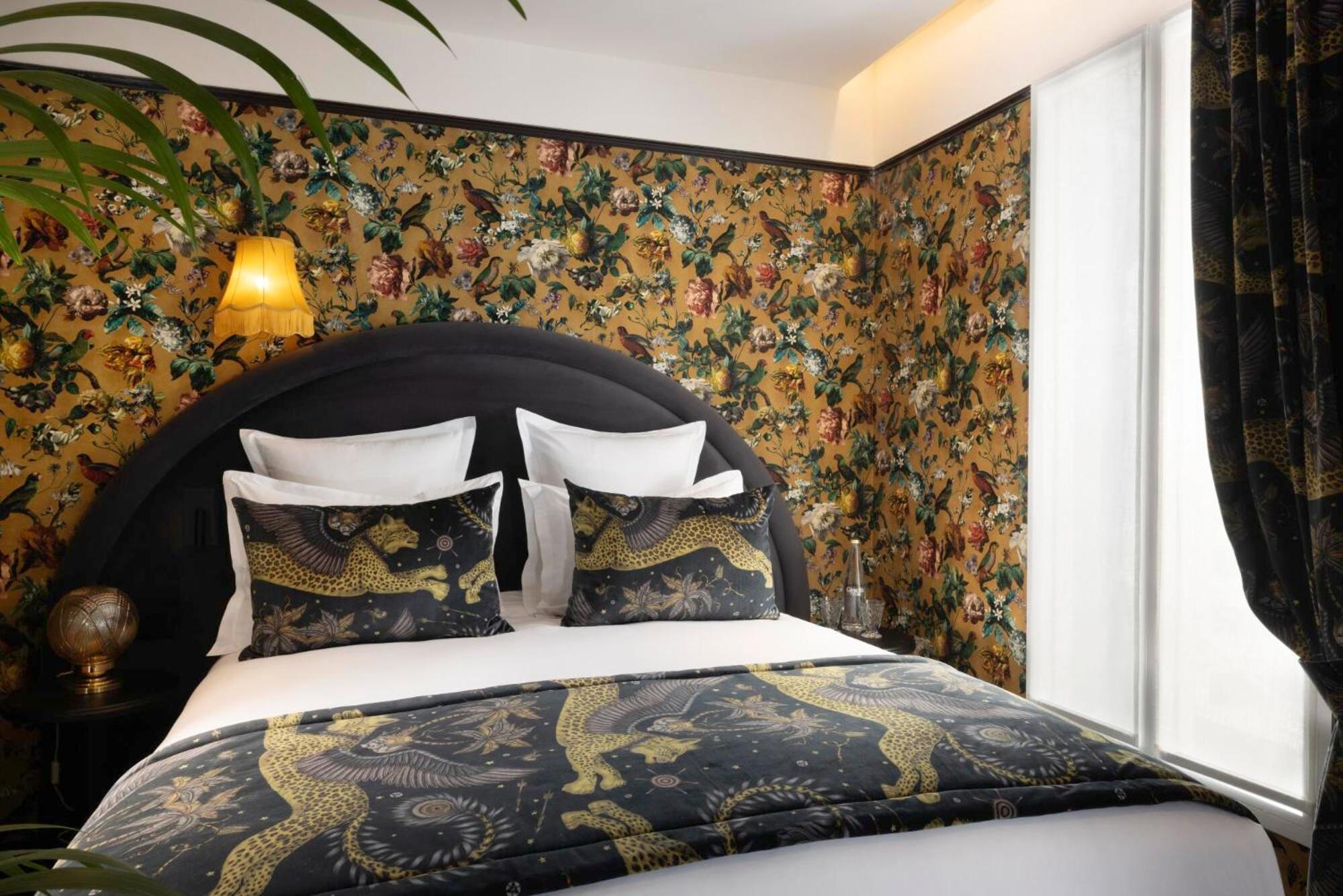 Hotel Ginette A La Folie & Spa Париж Екстериор снимка