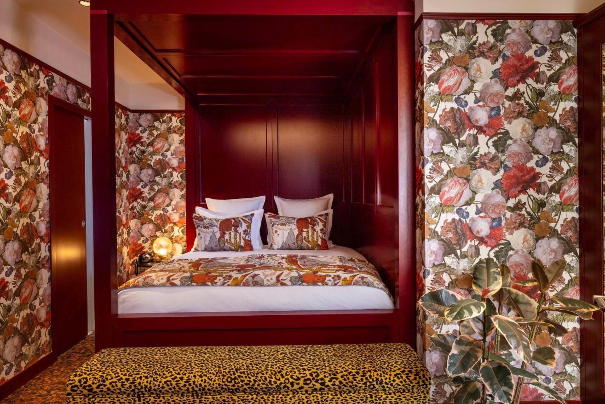 Hotel Ginette A La Folie & Spa Париж Екстериор снимка