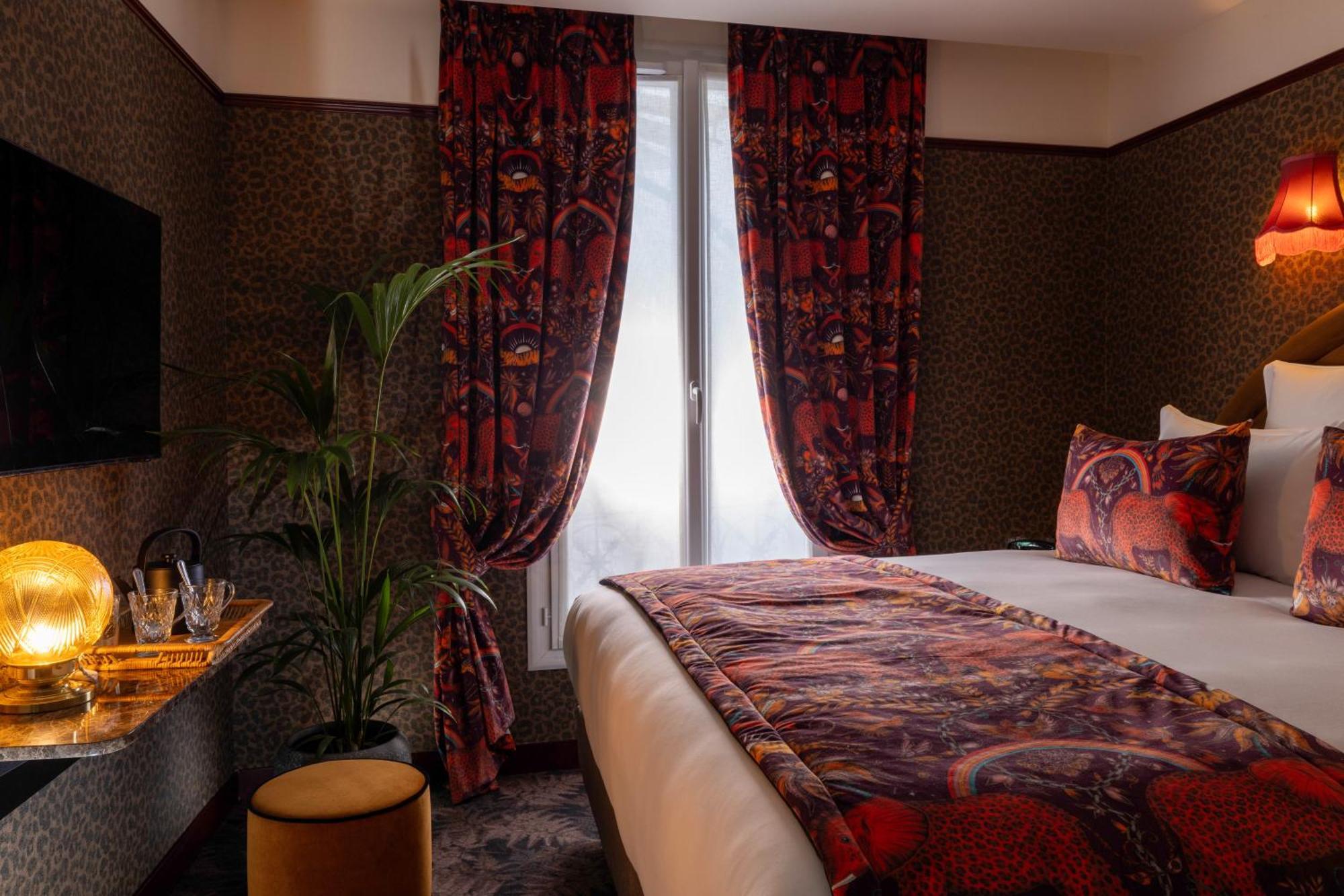 Hotel Ginette A La Folie & Spa Париж Екстериор снимка