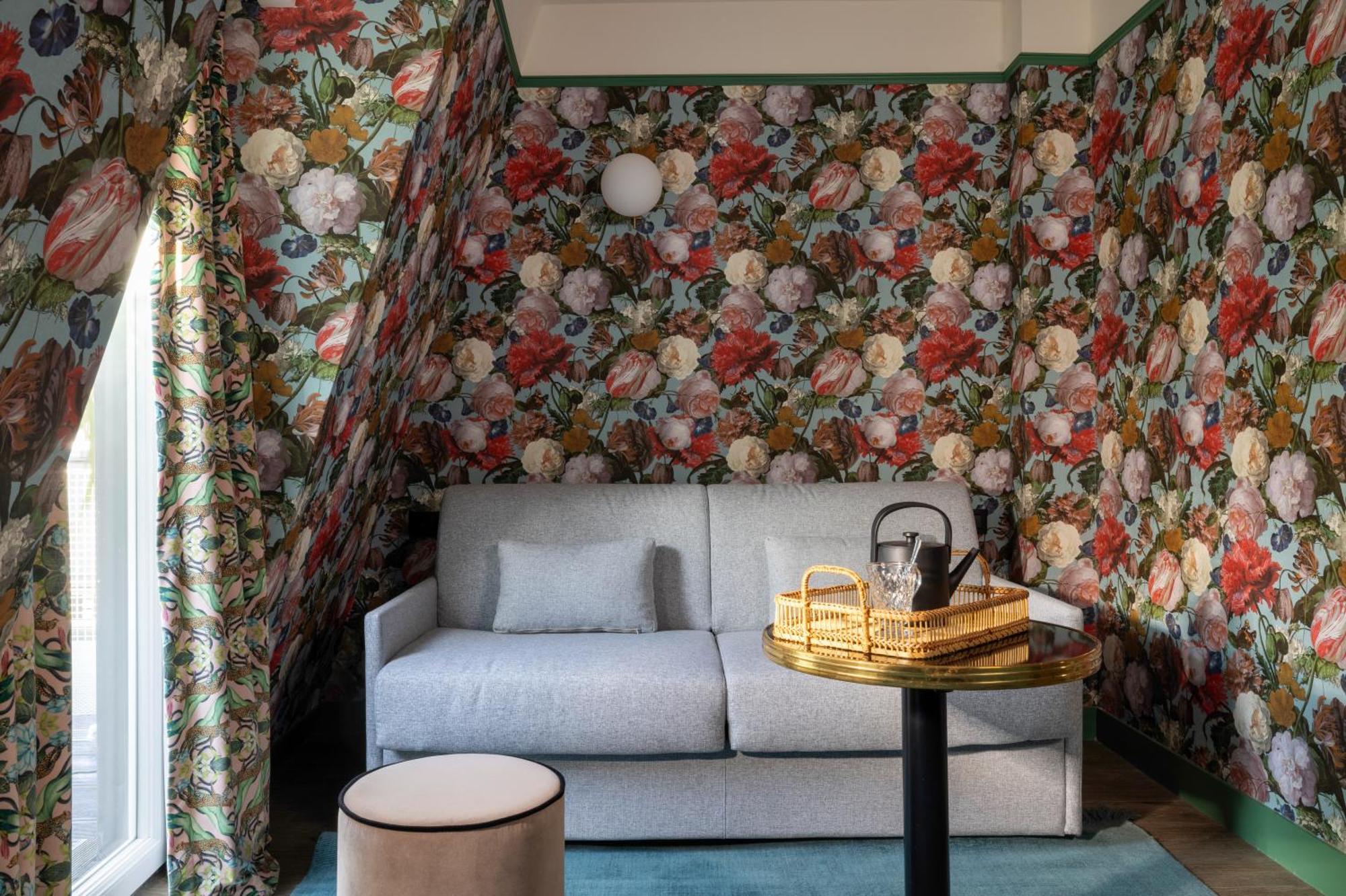 Hotel Ginette A La Folie & Spa Париж Екстериор снимка
